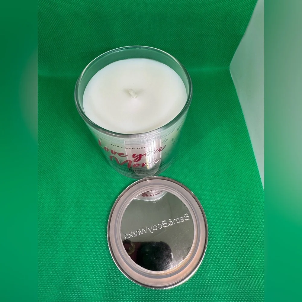 Bath & Body Works Love You Mom Candle - Rose Scented Single Wick New - Picture 2 of 3
